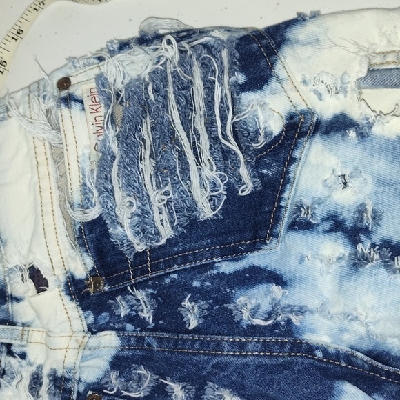 Calvin Klein jeans beyond distressed extreme distressed size8 highrise - Picture 9 of 12